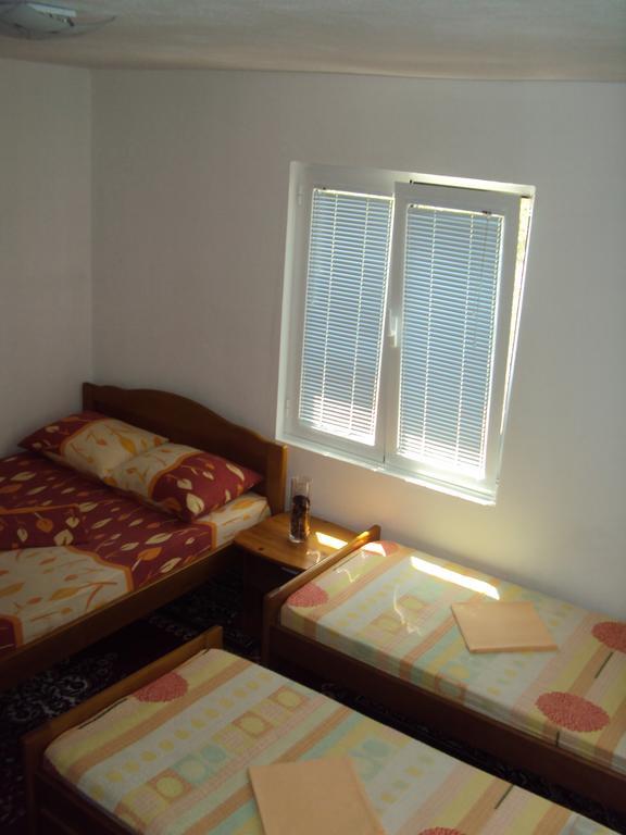 Planet Rooms Dobra Voda Exterior foto